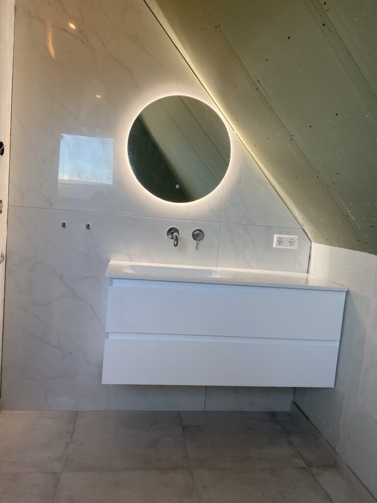 Badkamer | Modern| XXL Tegels | Marmerlook